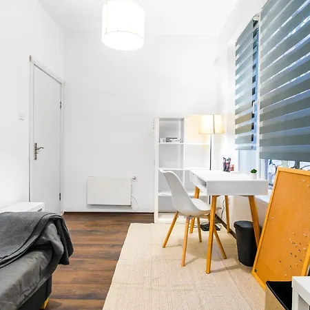 Appartamento Cute&cozy 2bd Flat With Balcony *